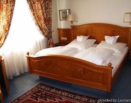 Traube Naehe Messe 3* Štutgart