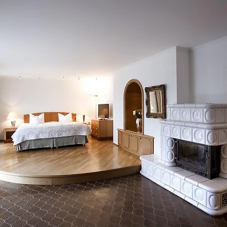 Hotel Traube 3*
