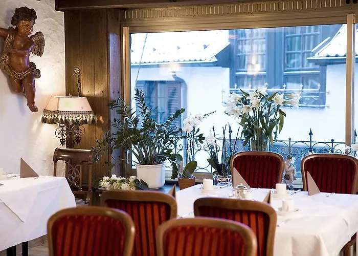 Traube Naehe Messe 酒店 3*